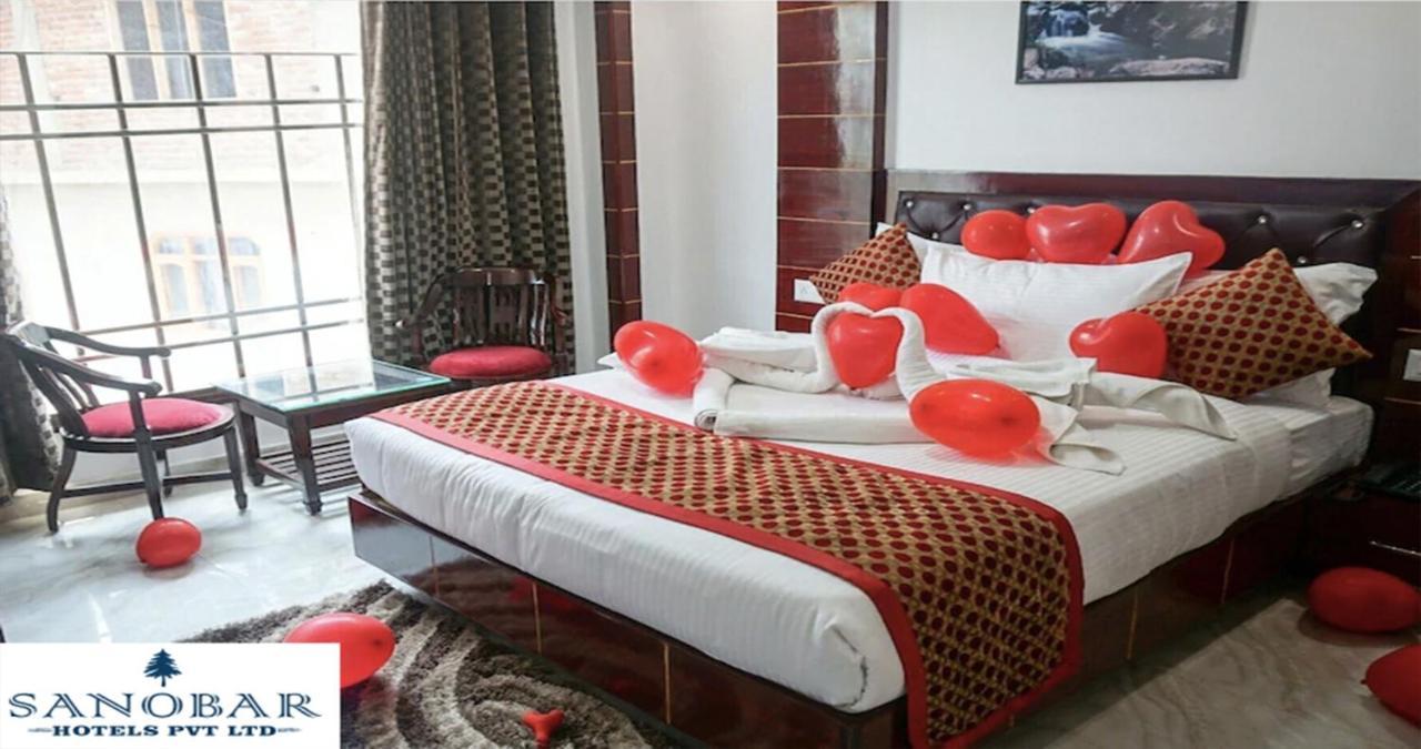 Hotel White Grand Shimla - In City Centre - A Centrally Ac Hotel Экстерьер фото