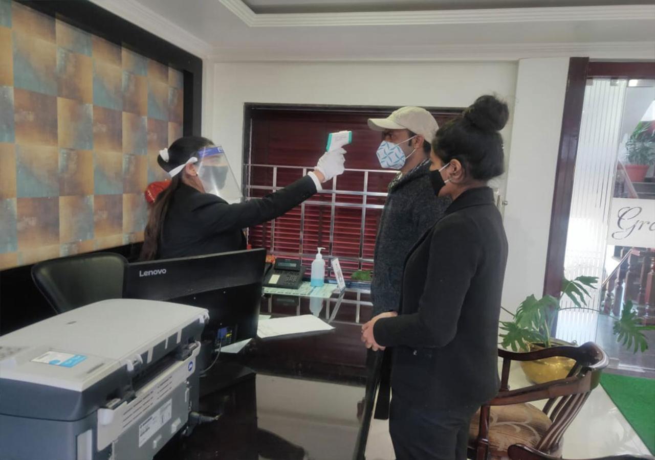 Hotel White Grand Shimla - In City Centre - A Centrally Ac Hotel Экстерьер фото